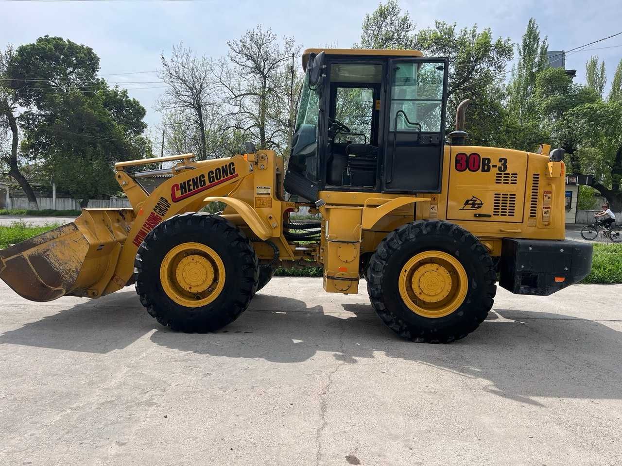 Фронтальный Погрузчик Cheng Gong 30B-3 1,8 кубалик