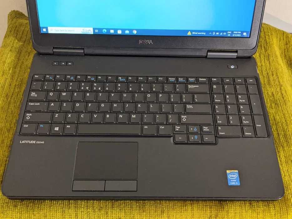 Laptop Dell Latitude E5540, core i5 4310U ssd 128Gb, ram 8 Gb