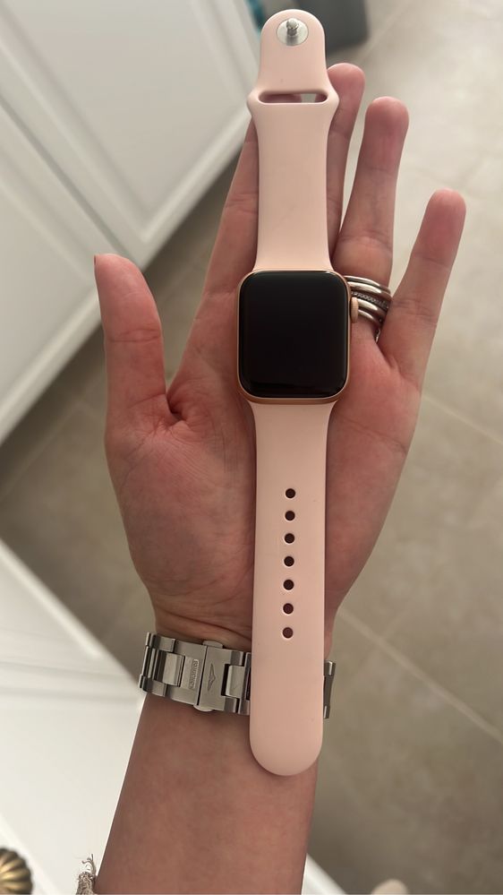 Vând Apple watch seria 6