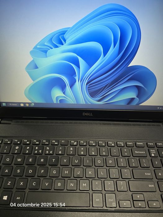 Laptop DELL Latidute3580