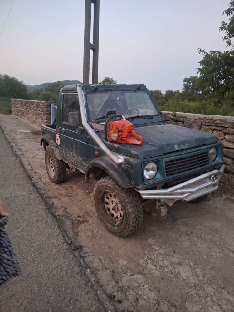 Vand suzuki samurai 1.3 benzina