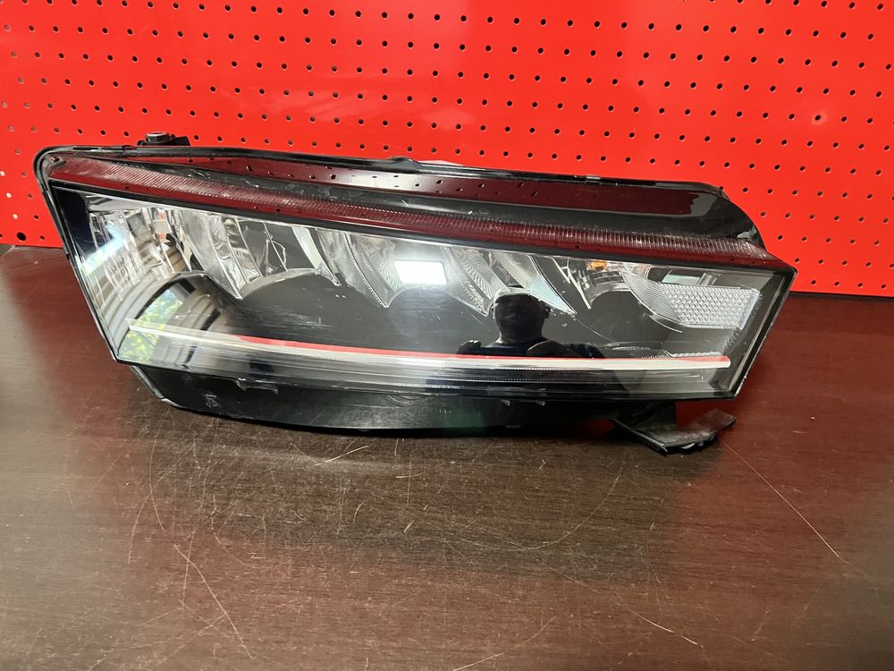 Far dreapta full led fara lupa Skoda Octavia 4 nonfacelift