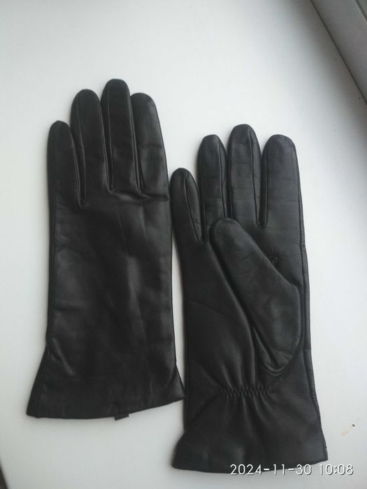 Кожаные перчатки для подарка