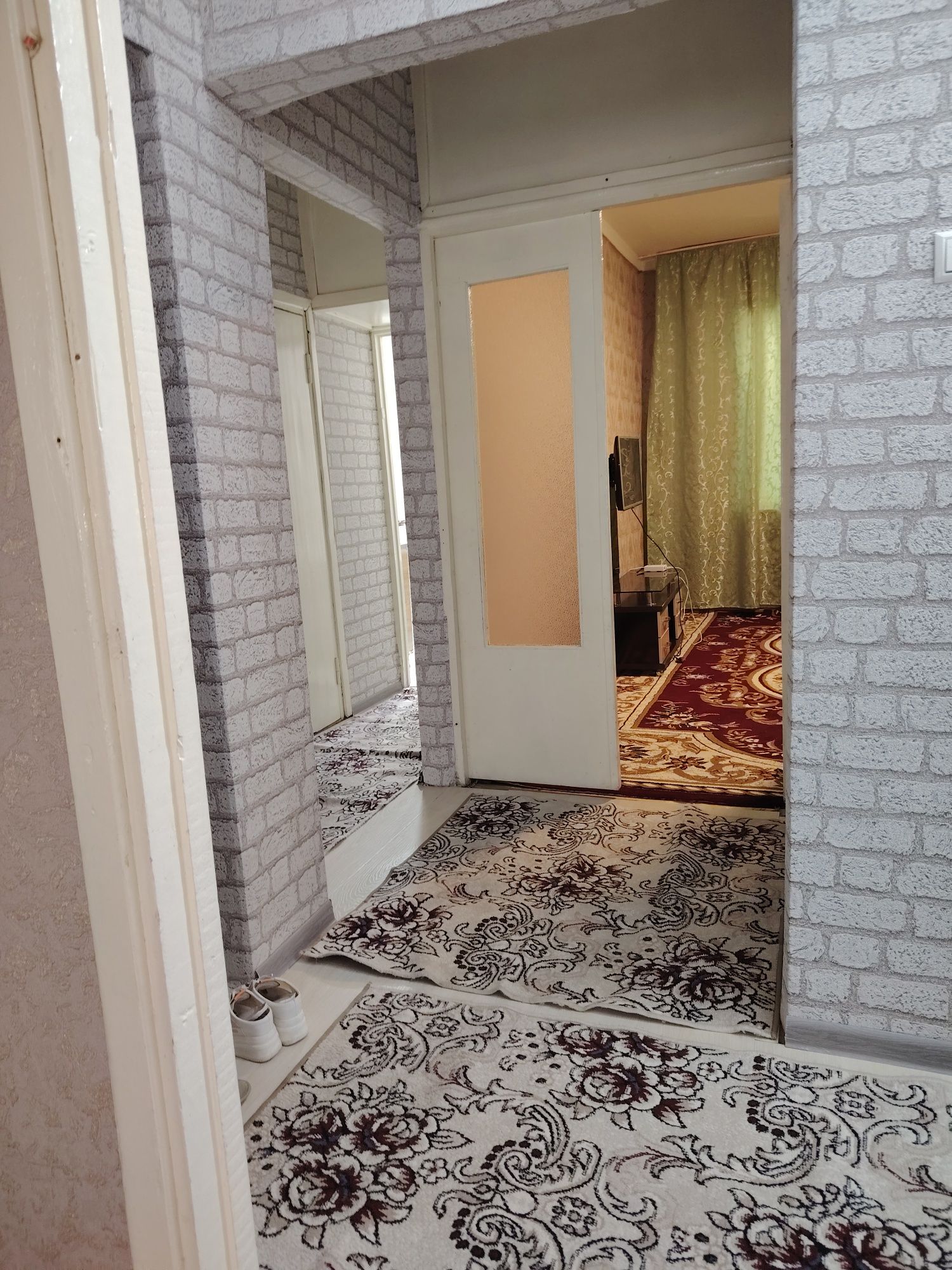Аренда 2х комнатной квартиры в городе АХАНГАРАН Ижара хонадон