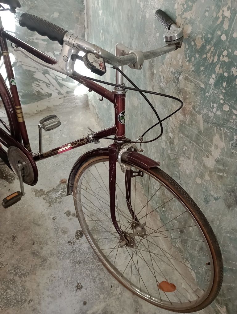 Vând bicicleta pentru restaurat