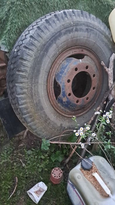 Spre vanzare cauciucuri