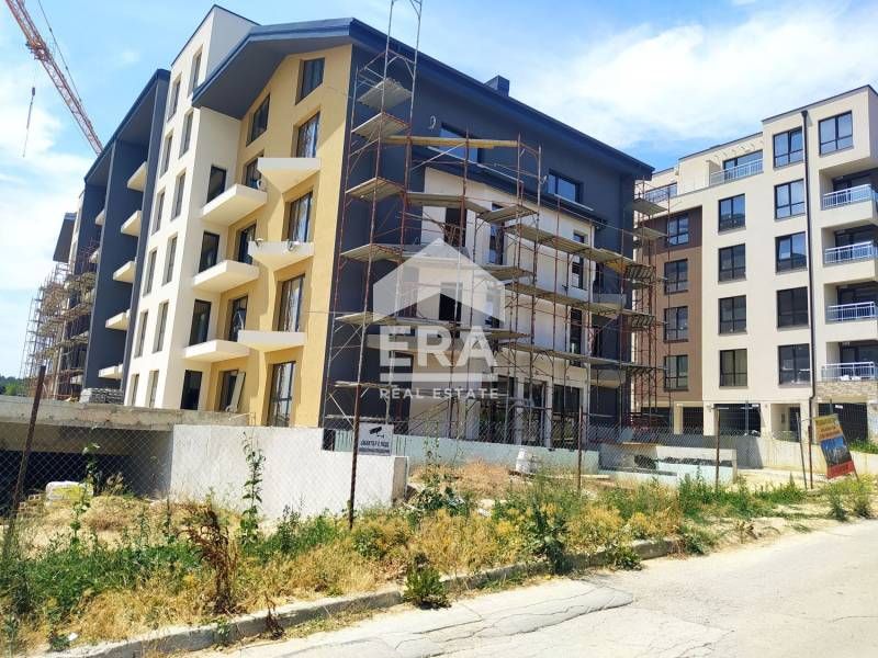 Тристаен апартамент за продажба, в новопостроена сграда във Виница, В