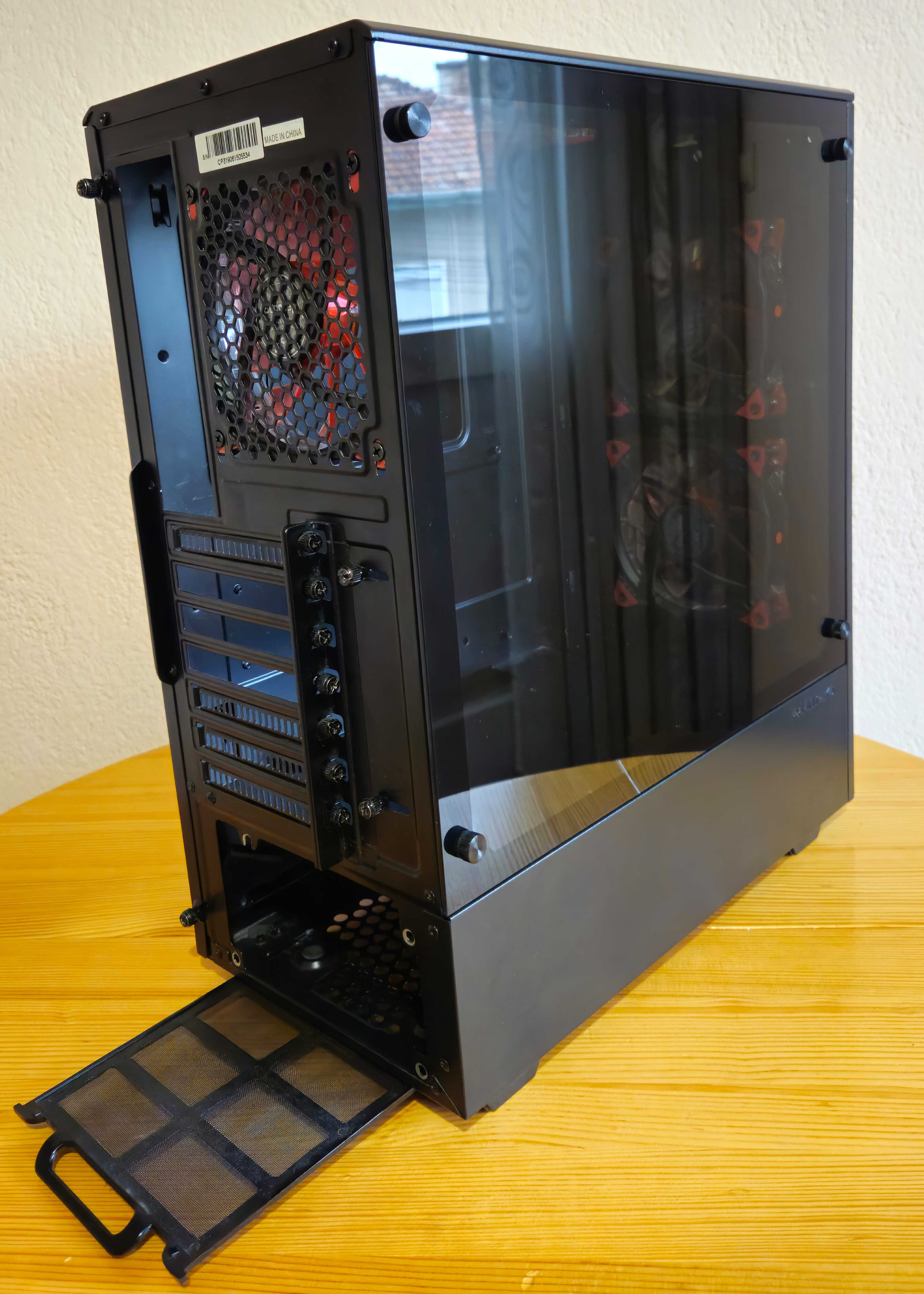 Компютърна кутия Phanteks P300 с 4 броя вентилатори Segotep Polar Wind
