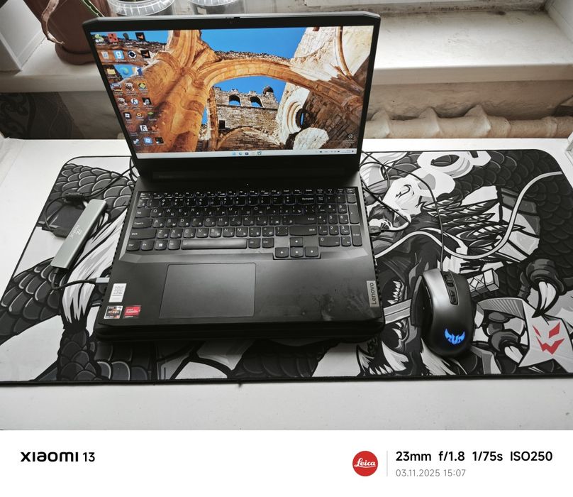 Ноутбук игровой lenovo ideapad gaming 3 с мышкой и ковриком