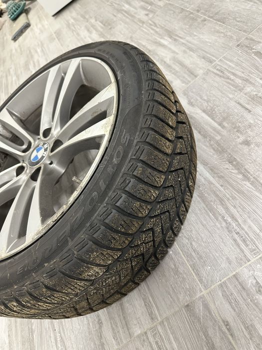 Jante BMW cu anvelope de iarna Pirelli r18