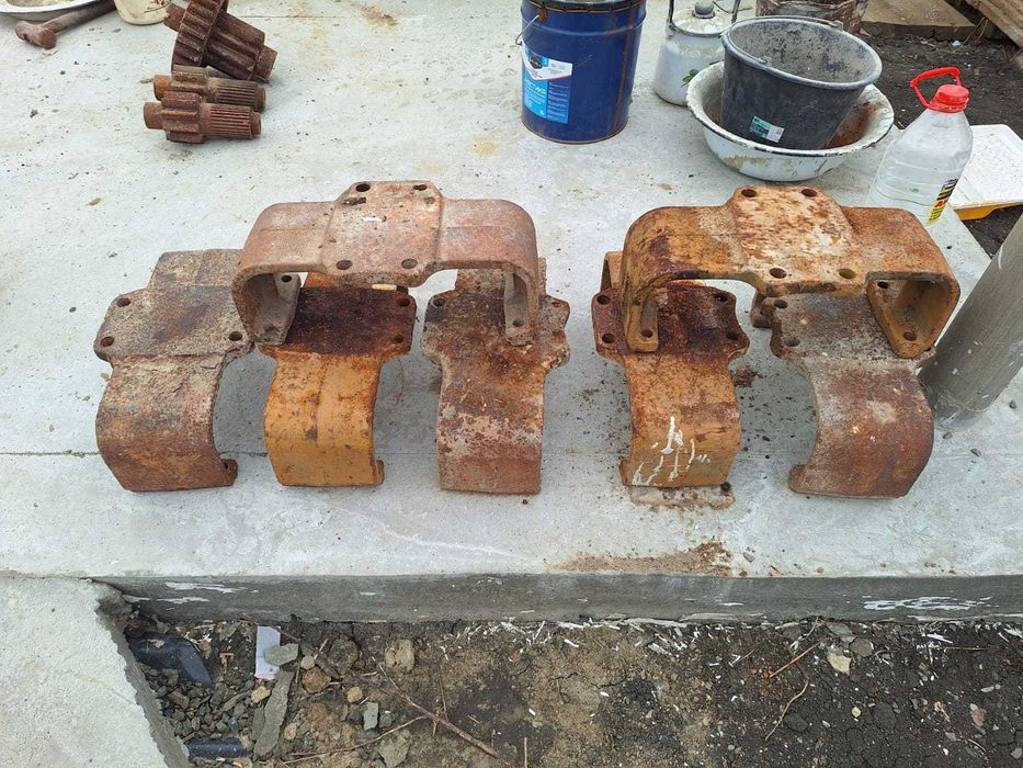 Продаю кронштейны