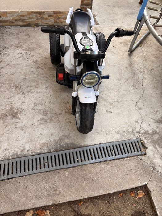 Tricicleta electrica copii