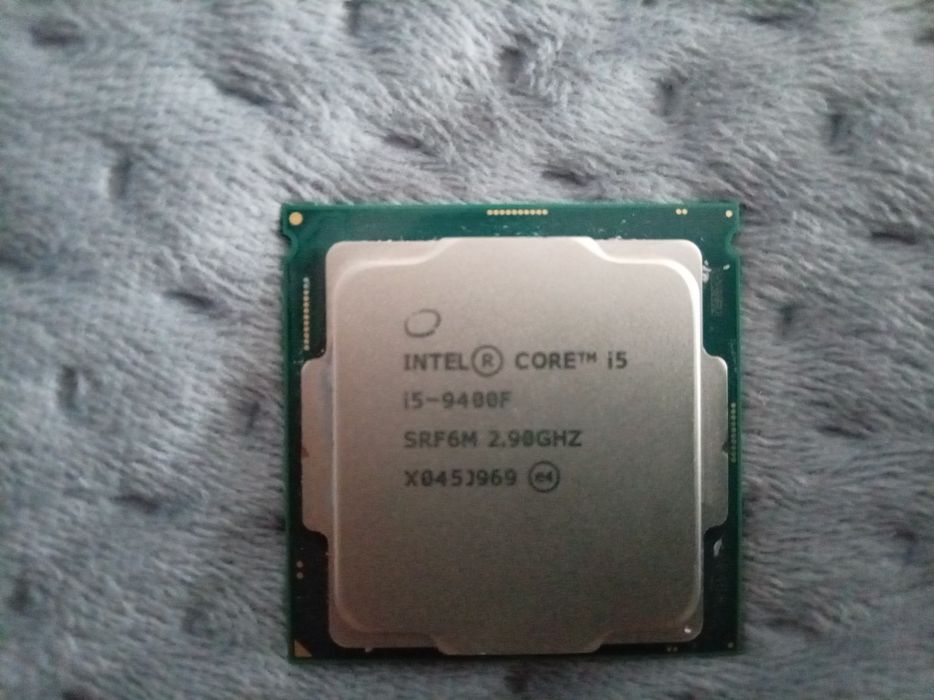 процессор Intel Core i5-9400F. Это 6-ядерный процессор 9-го поколения,