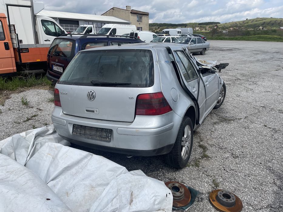 Голф 4 на части