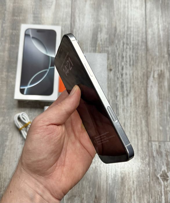 Iphone 16 Pro Max 256 GB - 100 % Battery White