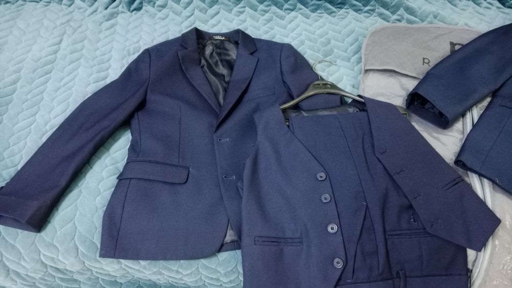 Костюмы школьные