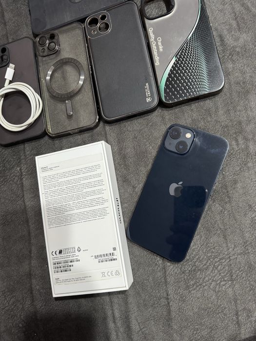 Iphone 13 / 256gb liber retea la cutie impecabil achizitionat de nou