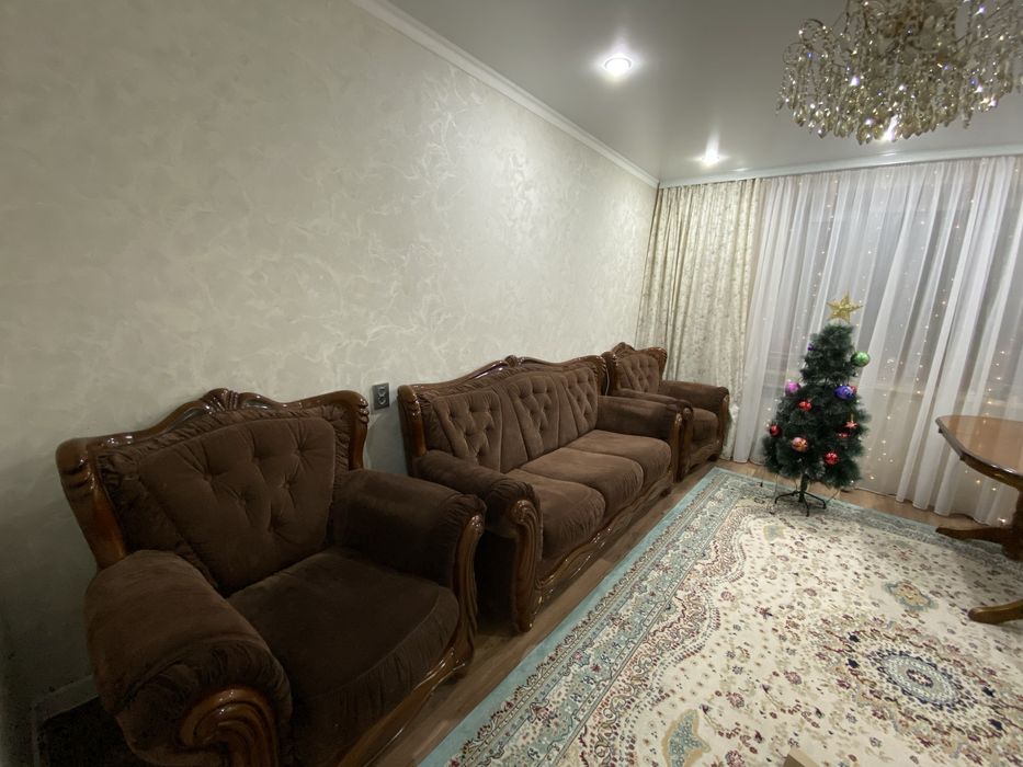 Срочно продаю диван