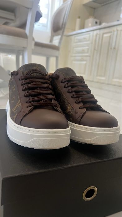 Adidasi louis vuitton