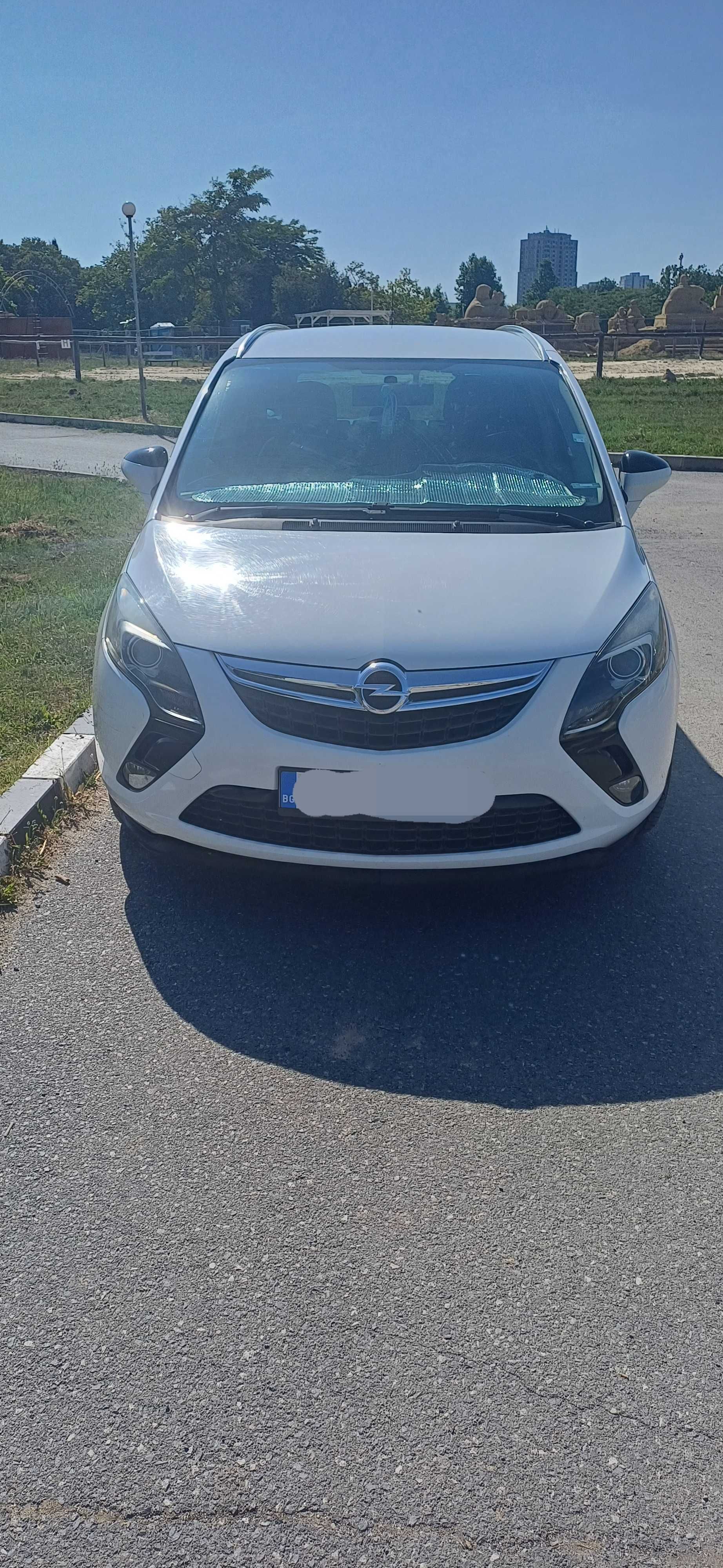 Opel Zafira 2014 g. Metan/benzin