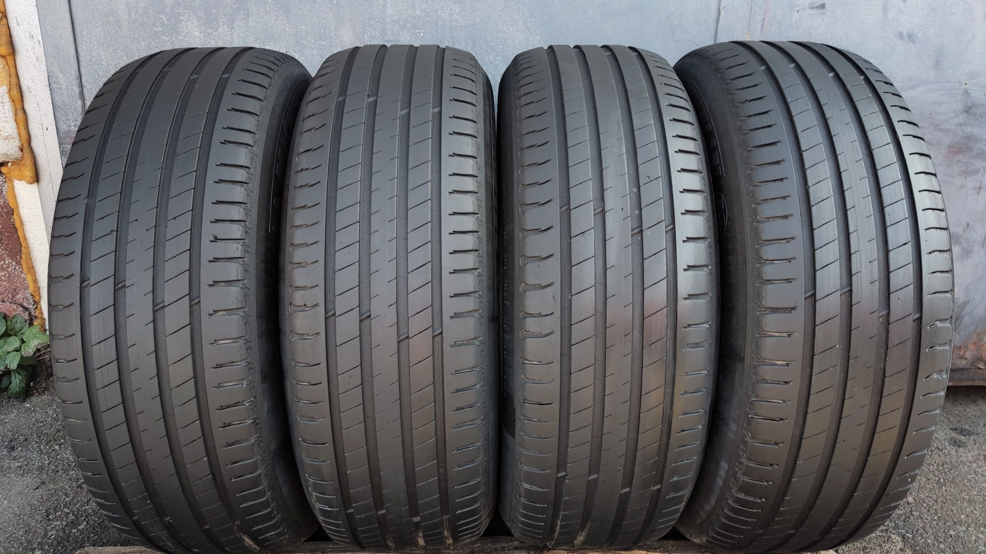 4бр. летни гуми 235/60/18 Michelin Latitude Sport 3
dot21
6.8mm
Добро