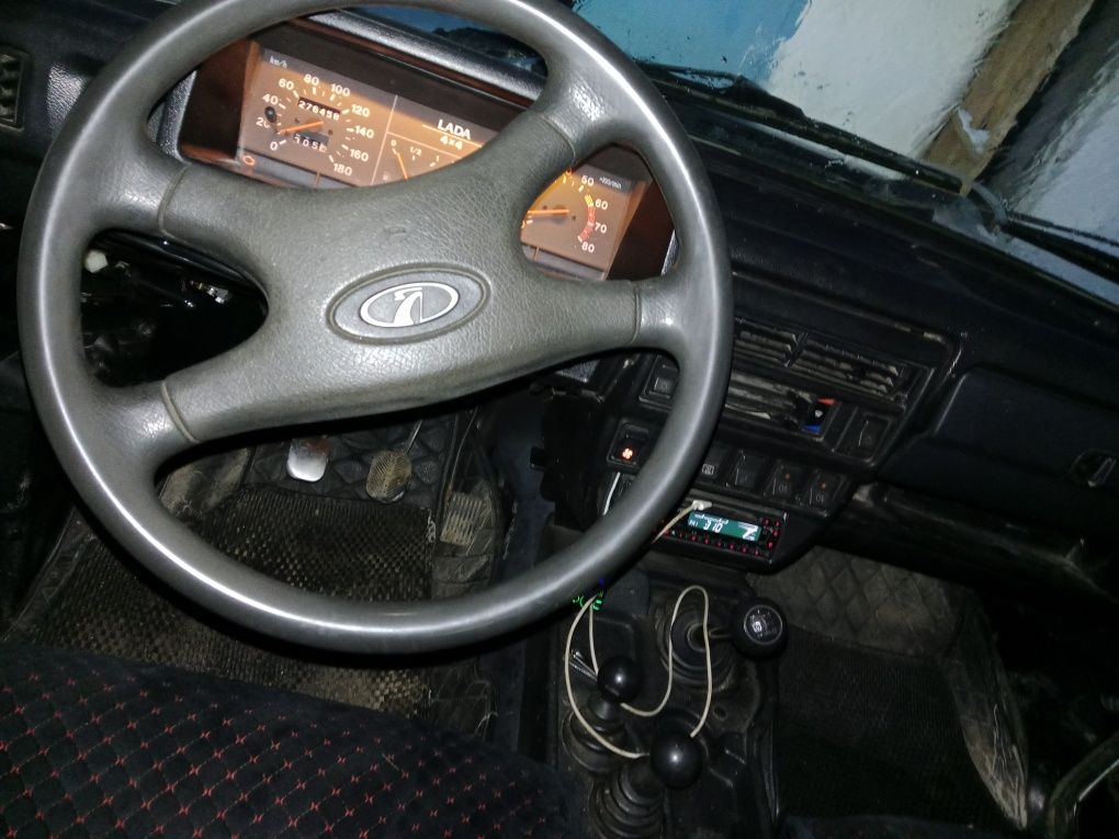 Продам ниву хтс 2007 года инжектор