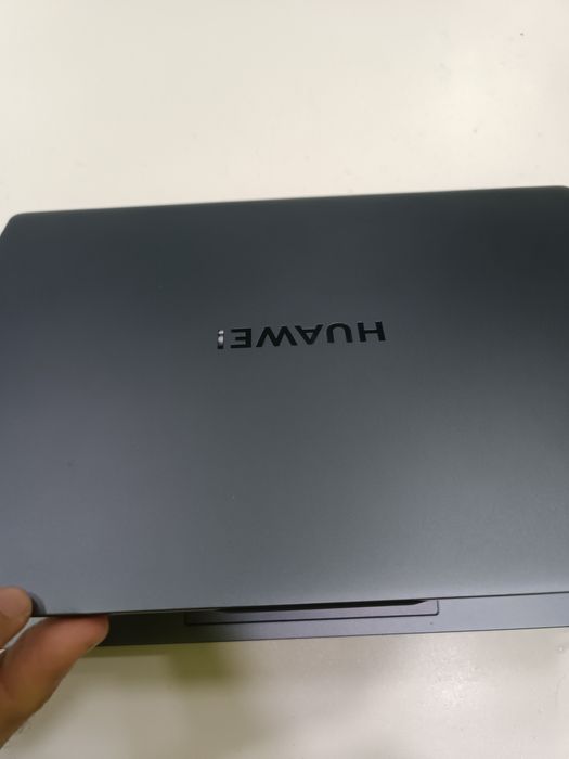 Huawei ноутбук янги холатда