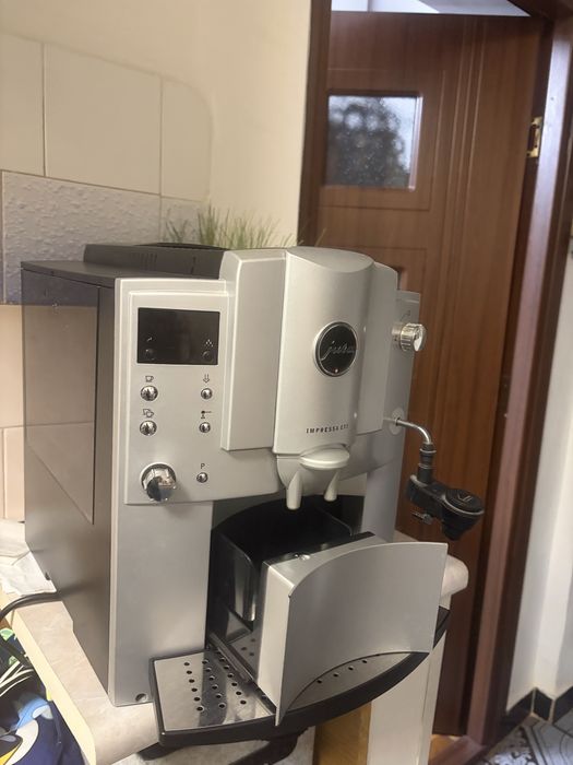 Espressor Jura Impressa E85 – Calitate Elvețiană, Funcționează Perfect