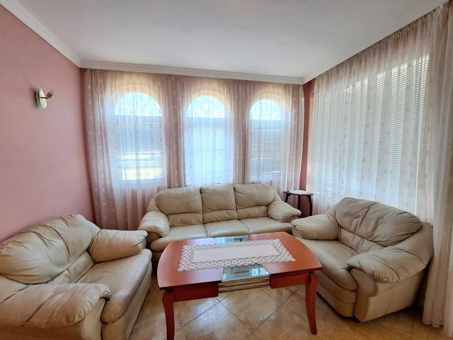 Продава се Тристаен апартамент в Свети Влас - 195000 кв.м за 1 €/кв.м - Снимка #5