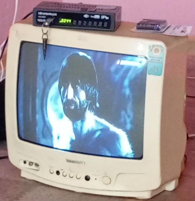 Продам телевизор