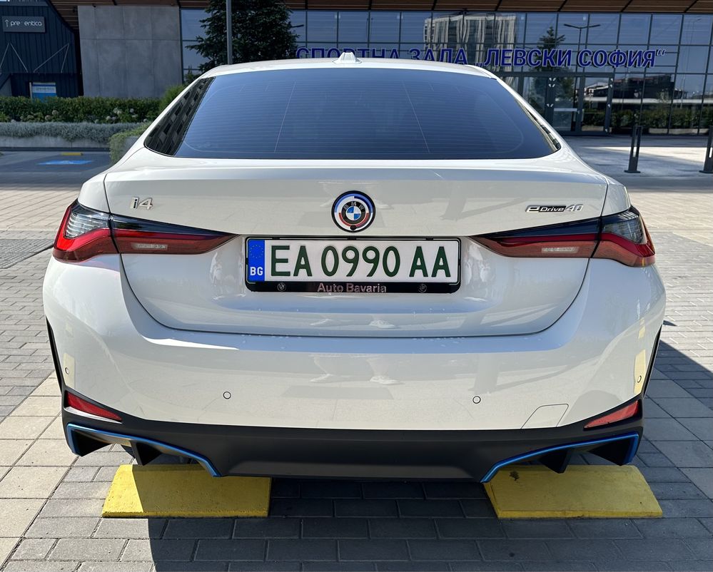 BMW I4 електромобил