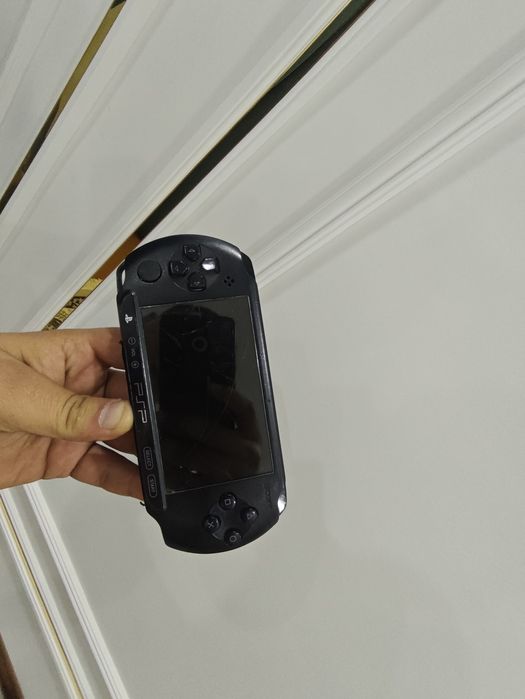Sony PSP street e1008 (32gb flash с играми)