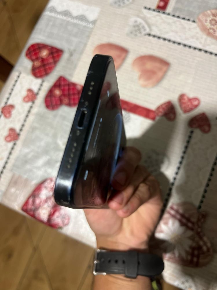 Vând Iphone 12 Baterie 100%