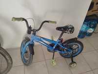 Vand bicicleta 4-7ani