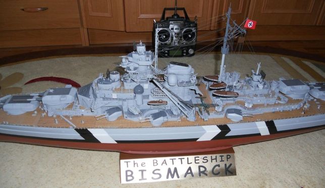 Cuirasatul Bismarck scara 1:200