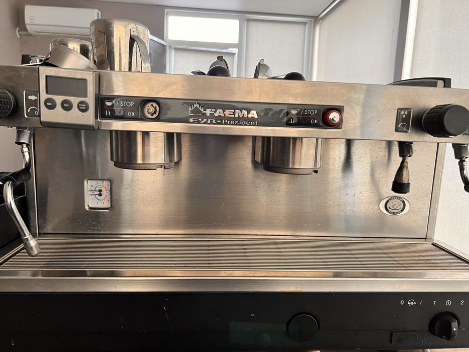 Кофемашина для койфейни и ресторана