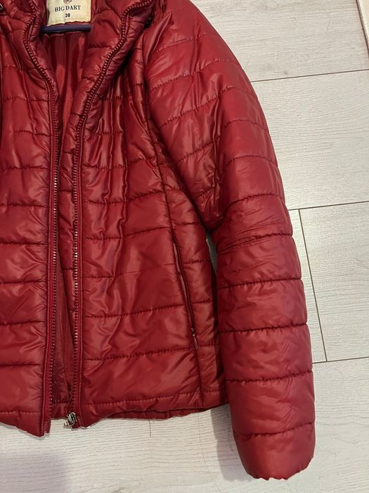 Дамско червено яке