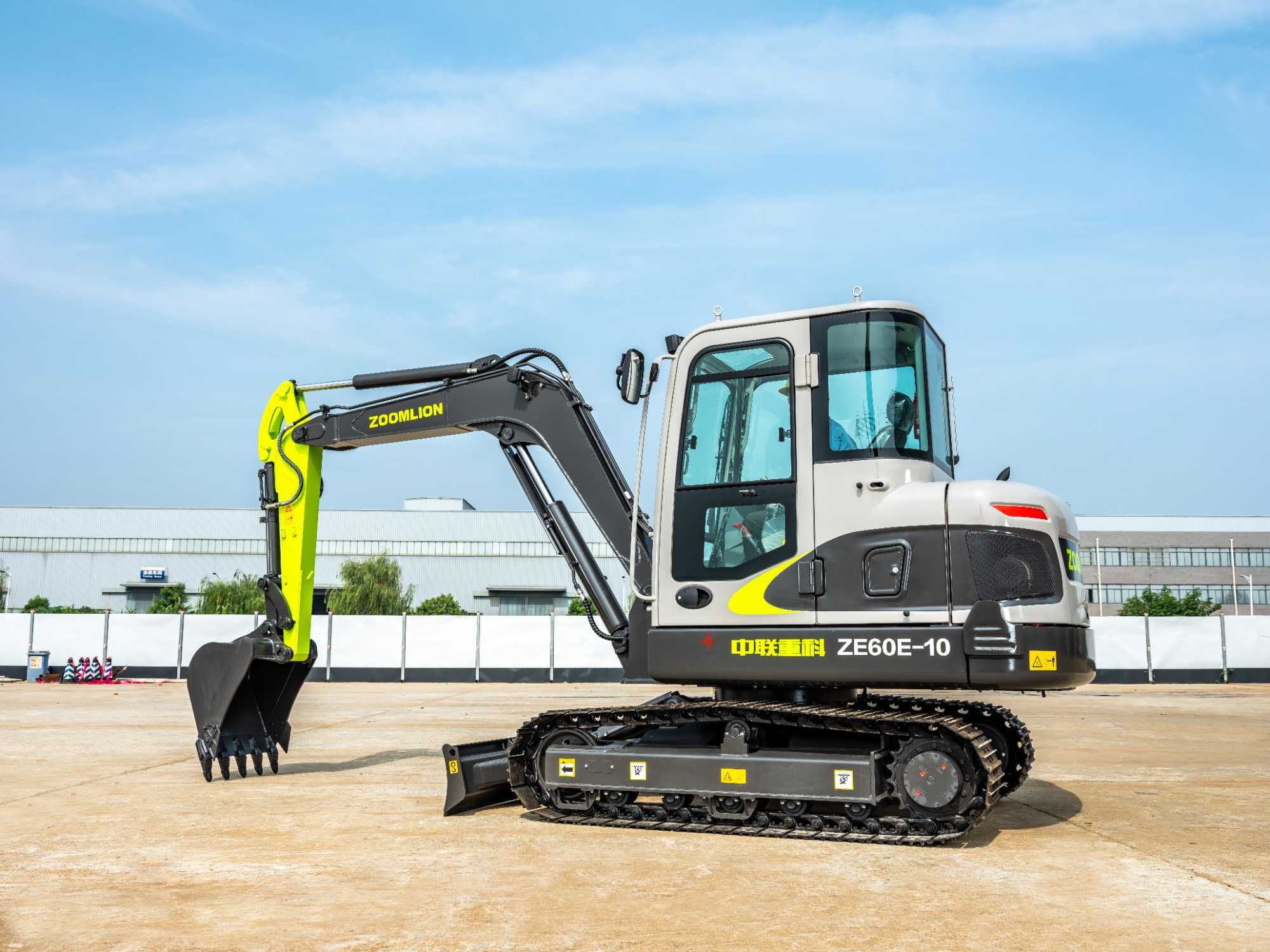 Mini Excavator NOU 6T ZOOMLION Premium cu Garantie 60 LUNI