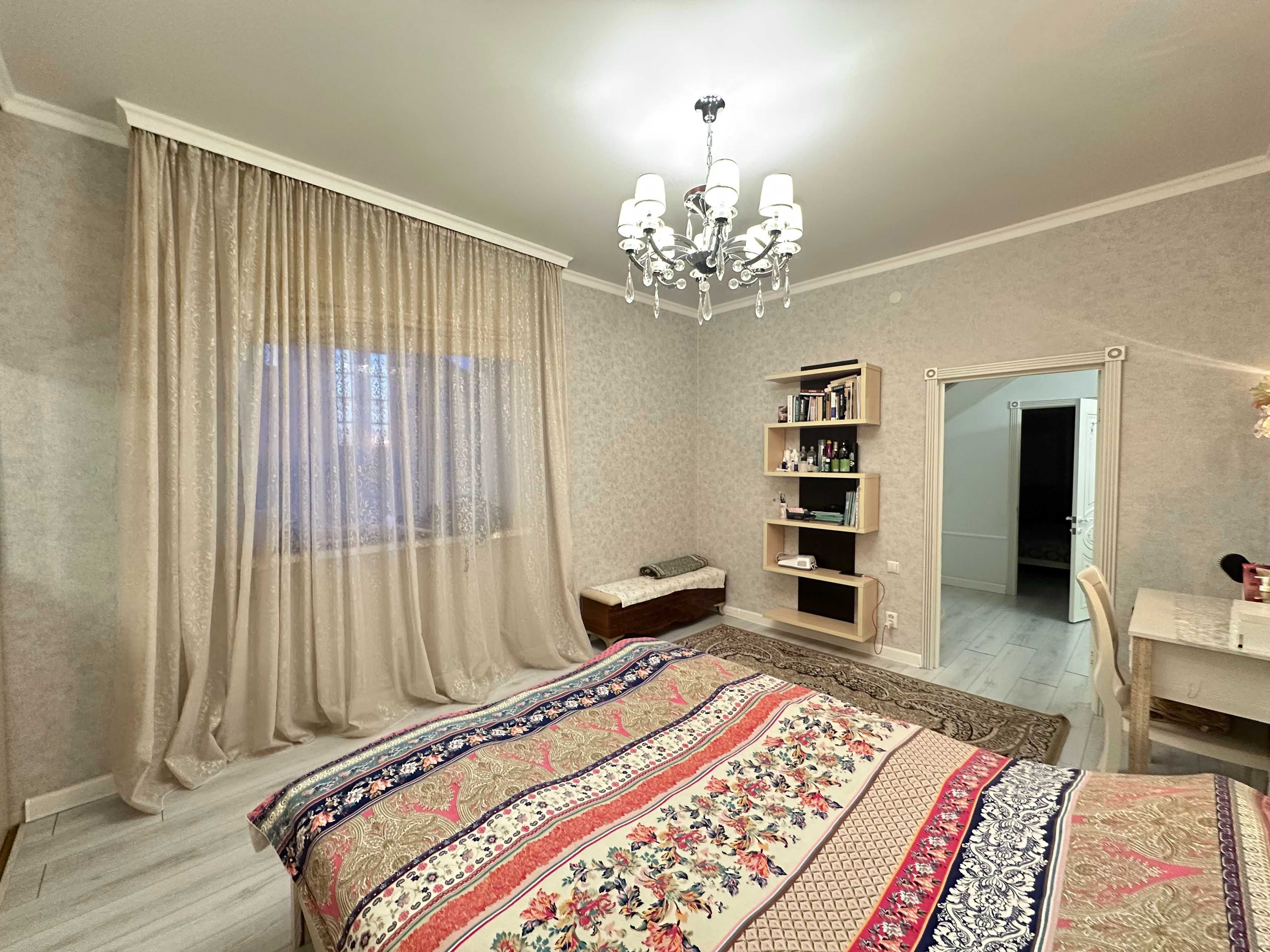 6-ти ком дом 336 м². мкр Таугуль. С гаражом и участком 10 соток.
