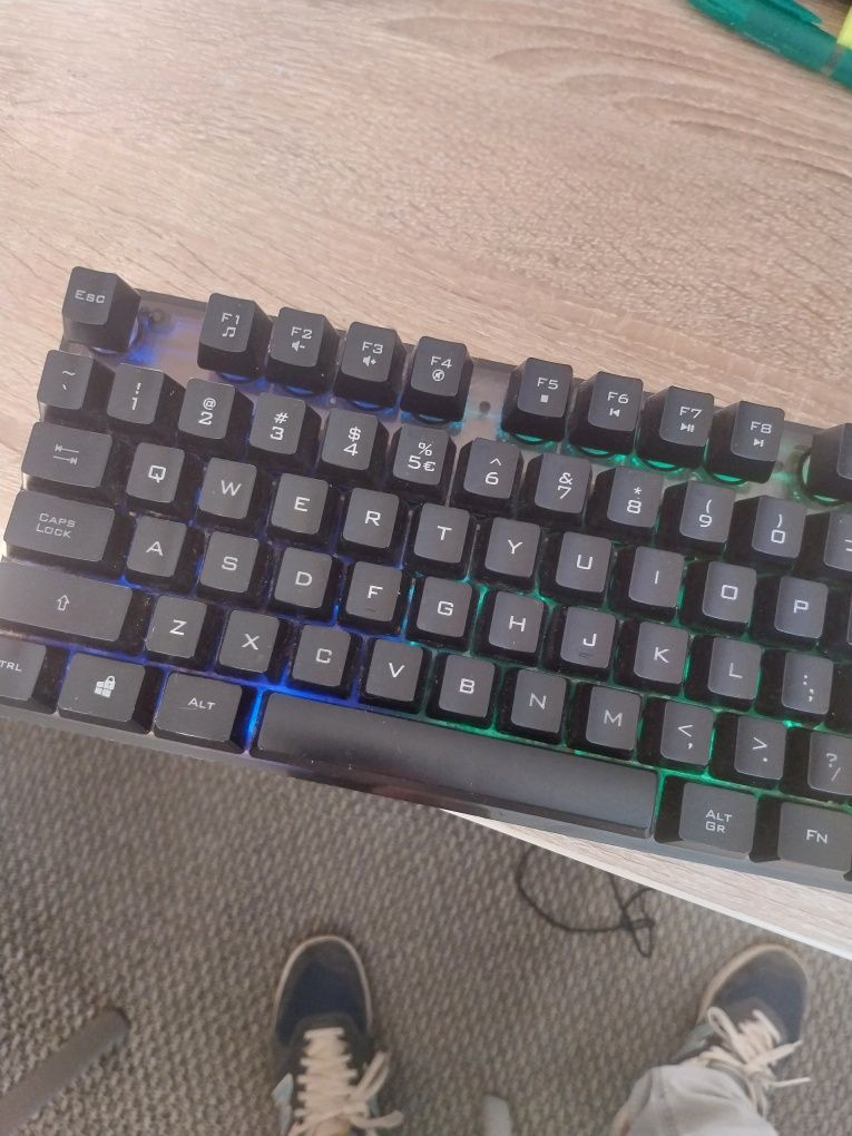 Tastatura Gaming Trust GXT 835 Azor, Iluminare RGB