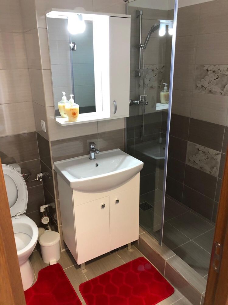 Închiriez apartament regim hotelier