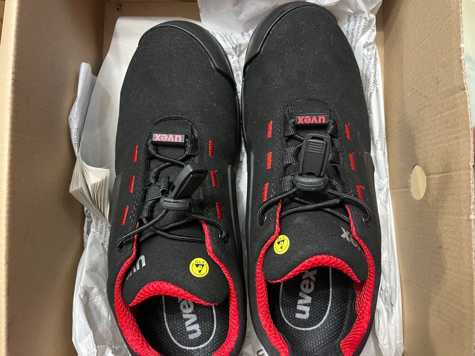 Защитни обувки Uvex