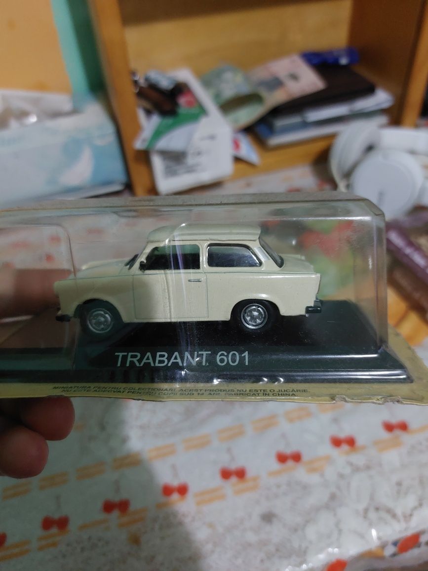 Mașinuța trabant 601