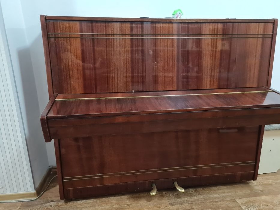 Продаётся фортепиано