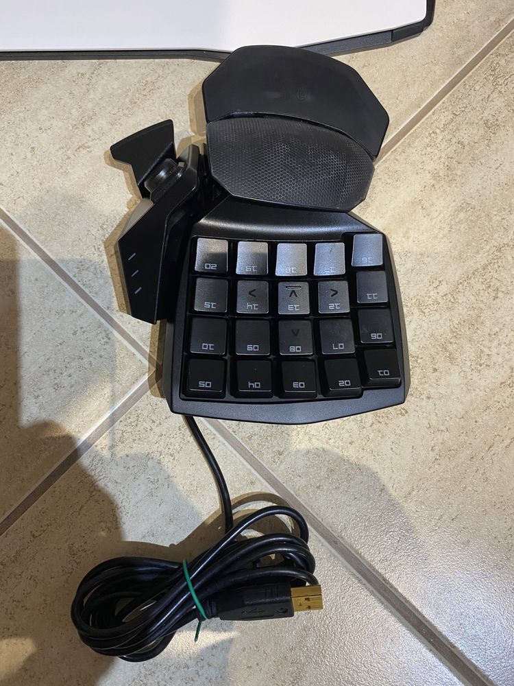 Carcasa calculator Zalman M 1 si tastaturi Logitech,Razer si Roccat