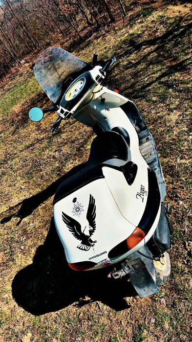 HYOSUNG 125cc. (ROK) Hyper