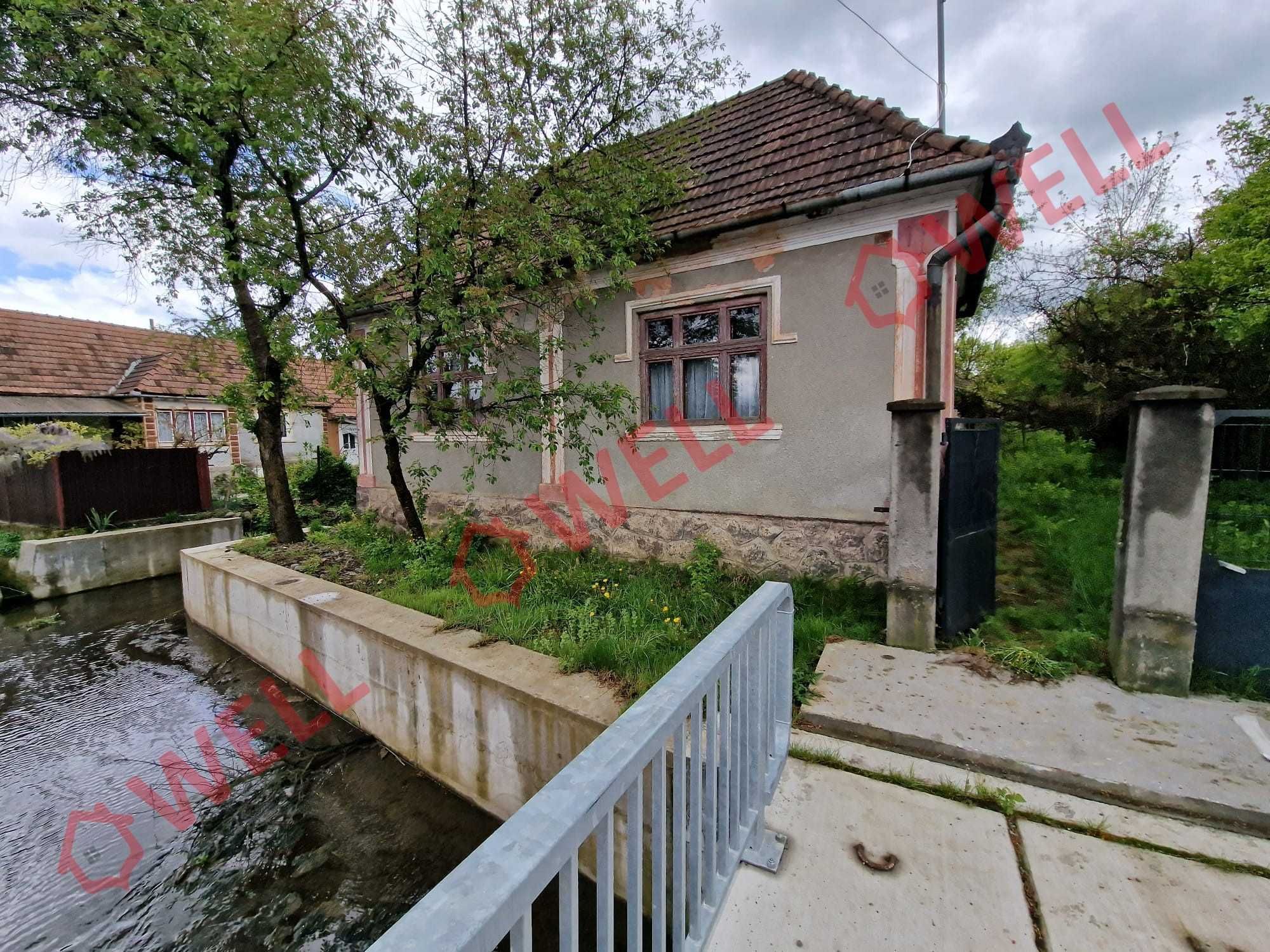 De vânzare o casă familială situat în Aluniș , județul Mureș!