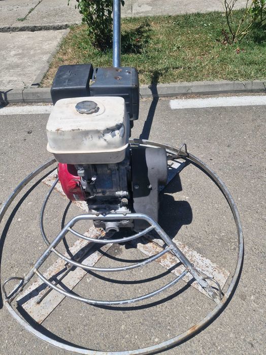 Masina de finisat beton (elicopter)