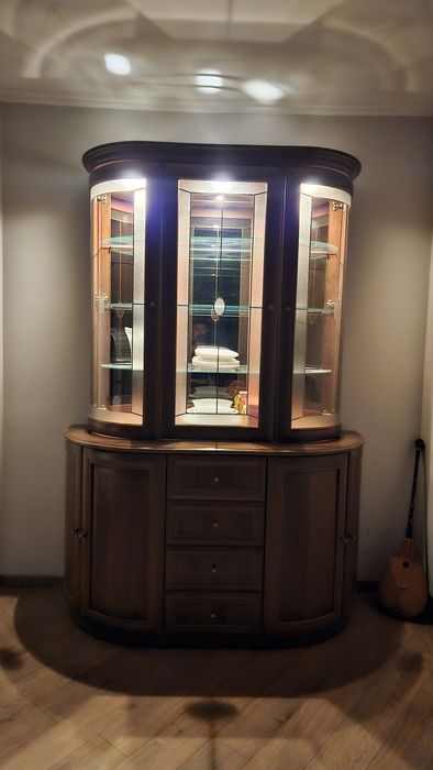 Сервант для гостинной