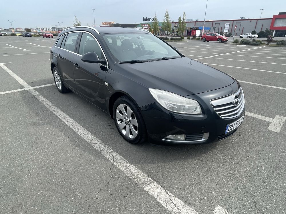 Vand sau schimb Opel Insignia 2010